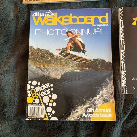 Surfing magazines, 2009, lot of 4 - Picture 6 of 12